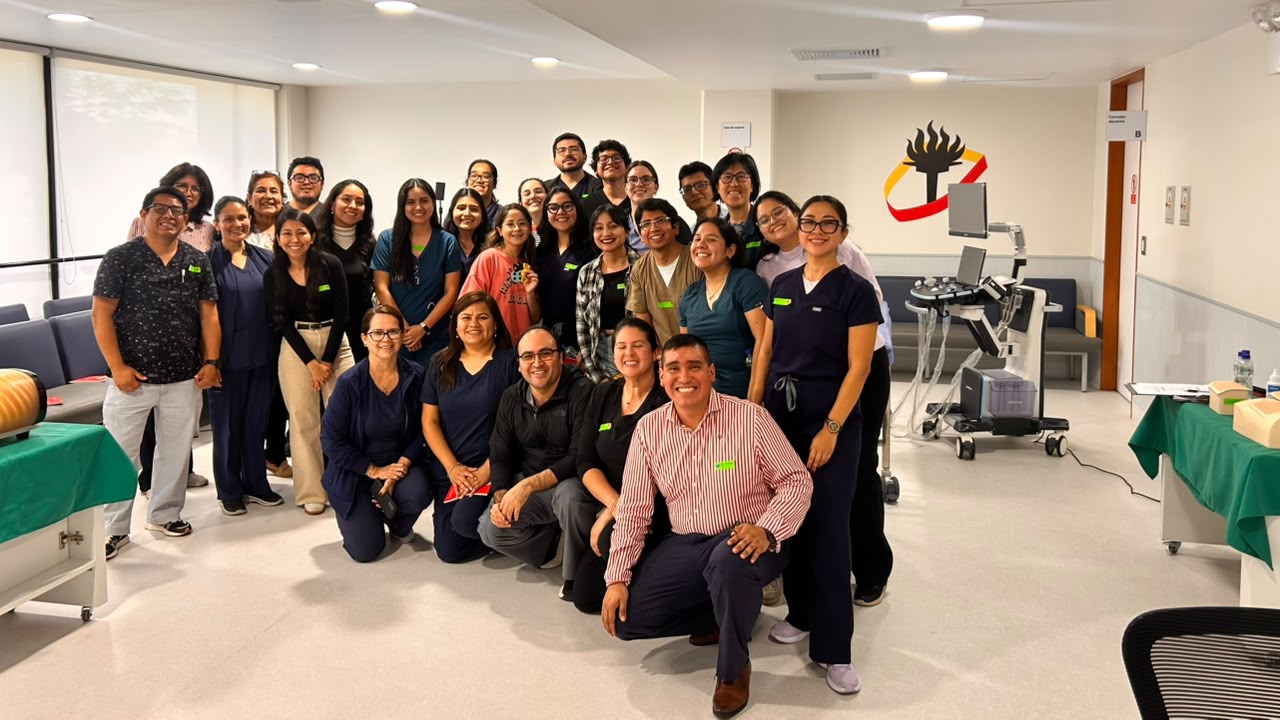 Formación en Ecografía Clínica por Competencias para el Área de Educación en Salud